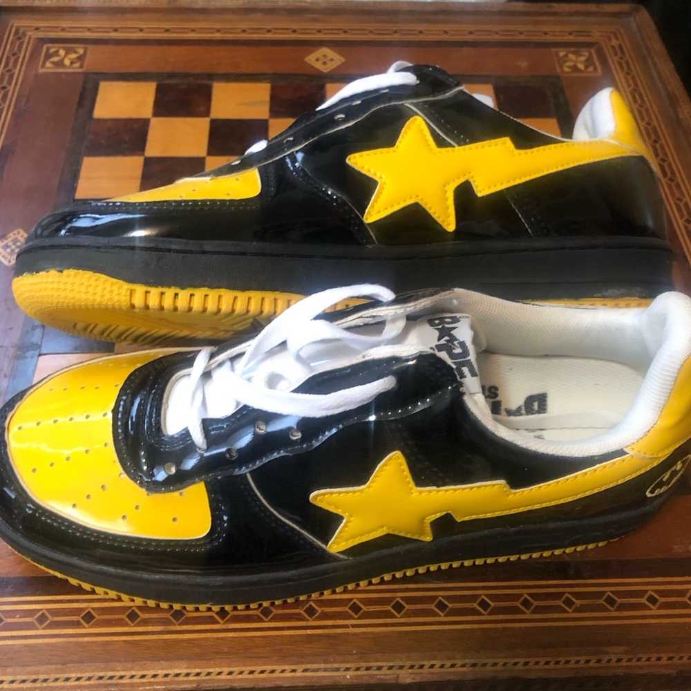 Bathing ape Batman sneakers bapesta Blk yellow size ten never worn 2007